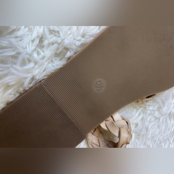 Universal Thread Braided Sandals - Picture 4 of 4